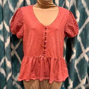 NWOT Women’s Top Blouse Eyelet Puff Sleeves Coral Color Women’s Size Medium